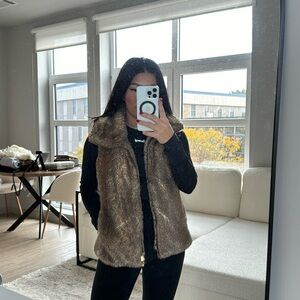 C WONDER fur vest